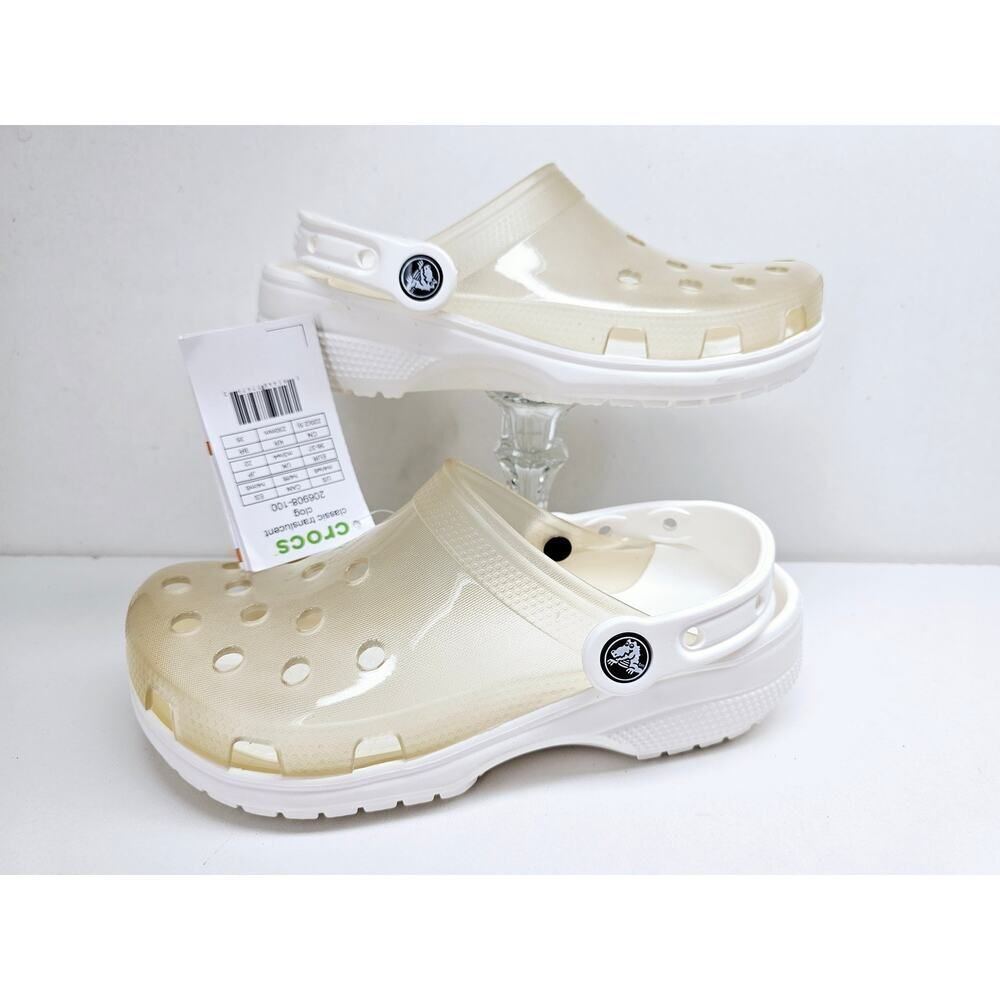 NWT Crocs Women 6 Comfy footwear